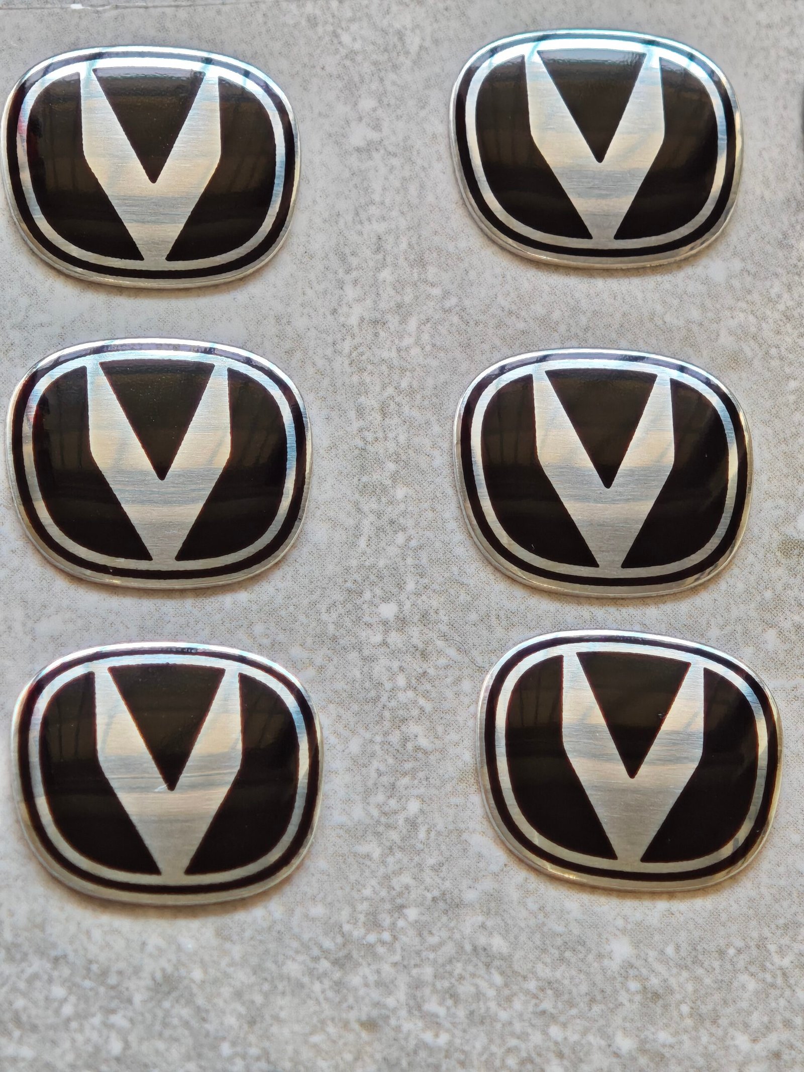 aluminum-car-logo-badge-with-epoxy-coating