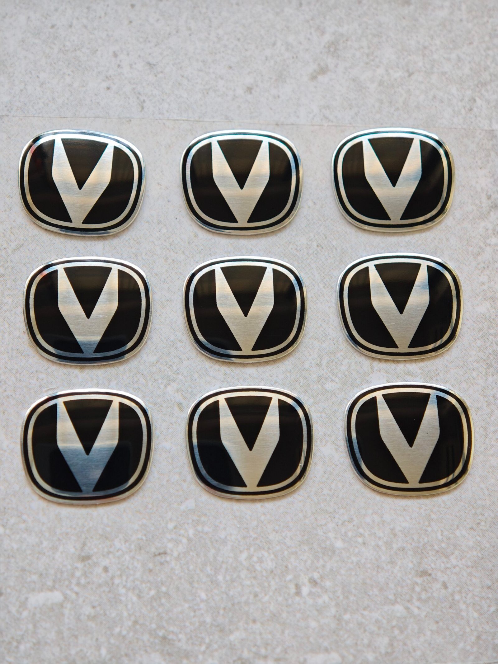 Aluminum car logo badge with clear resin dome protective coating